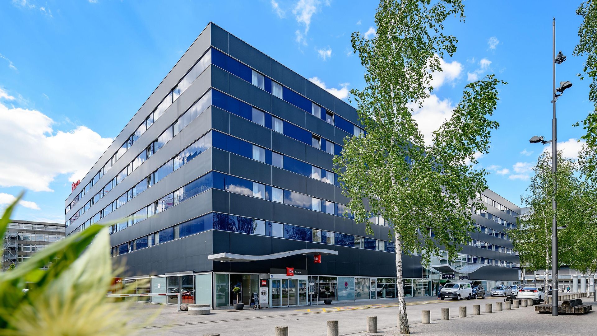 Hotel Ibis West 3*