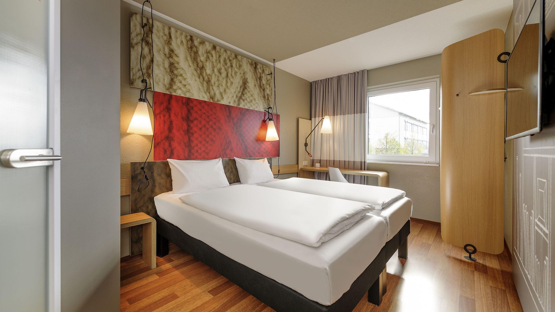 Hotel Ibis West