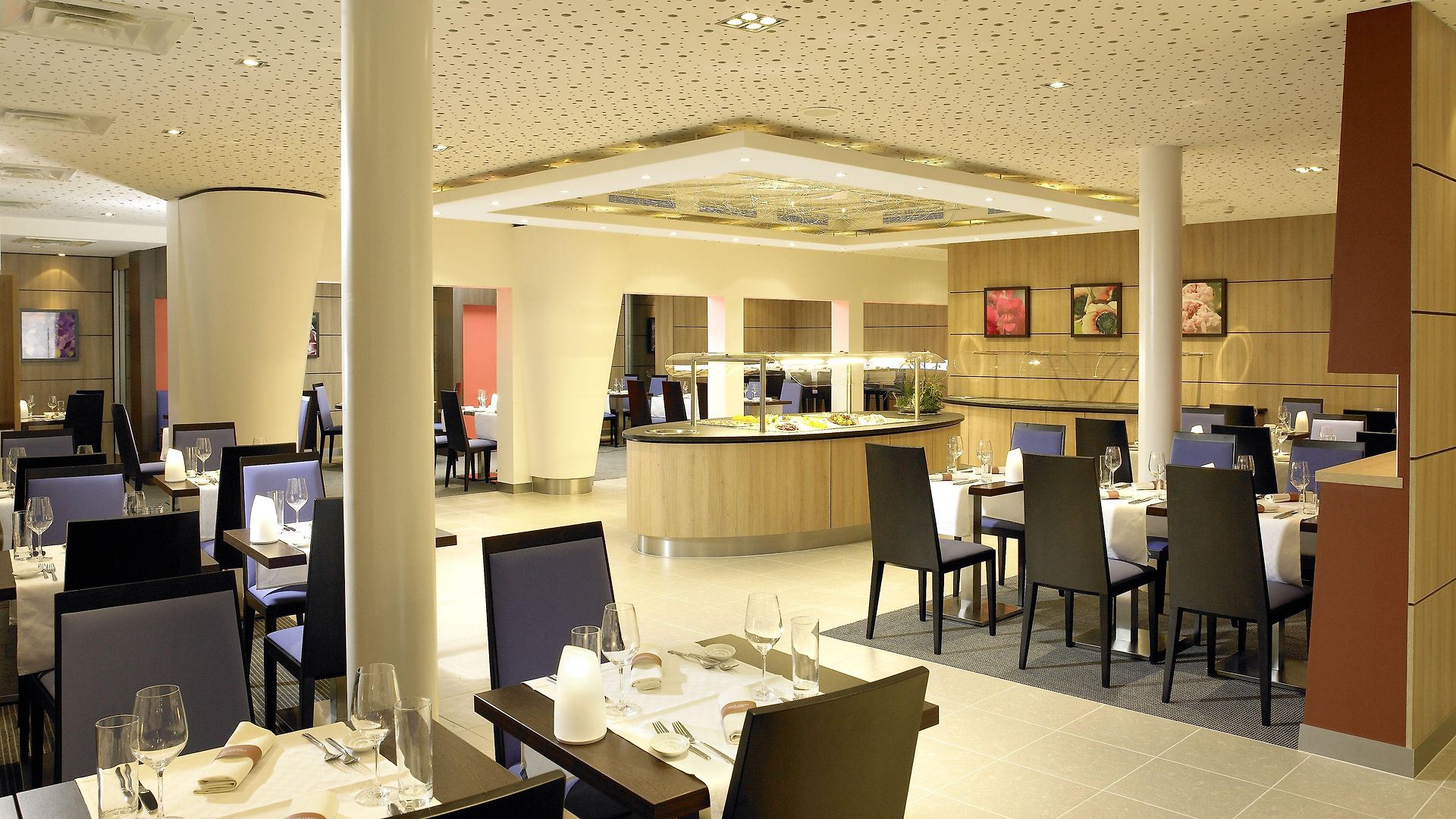 Hotel Novotel West 4*