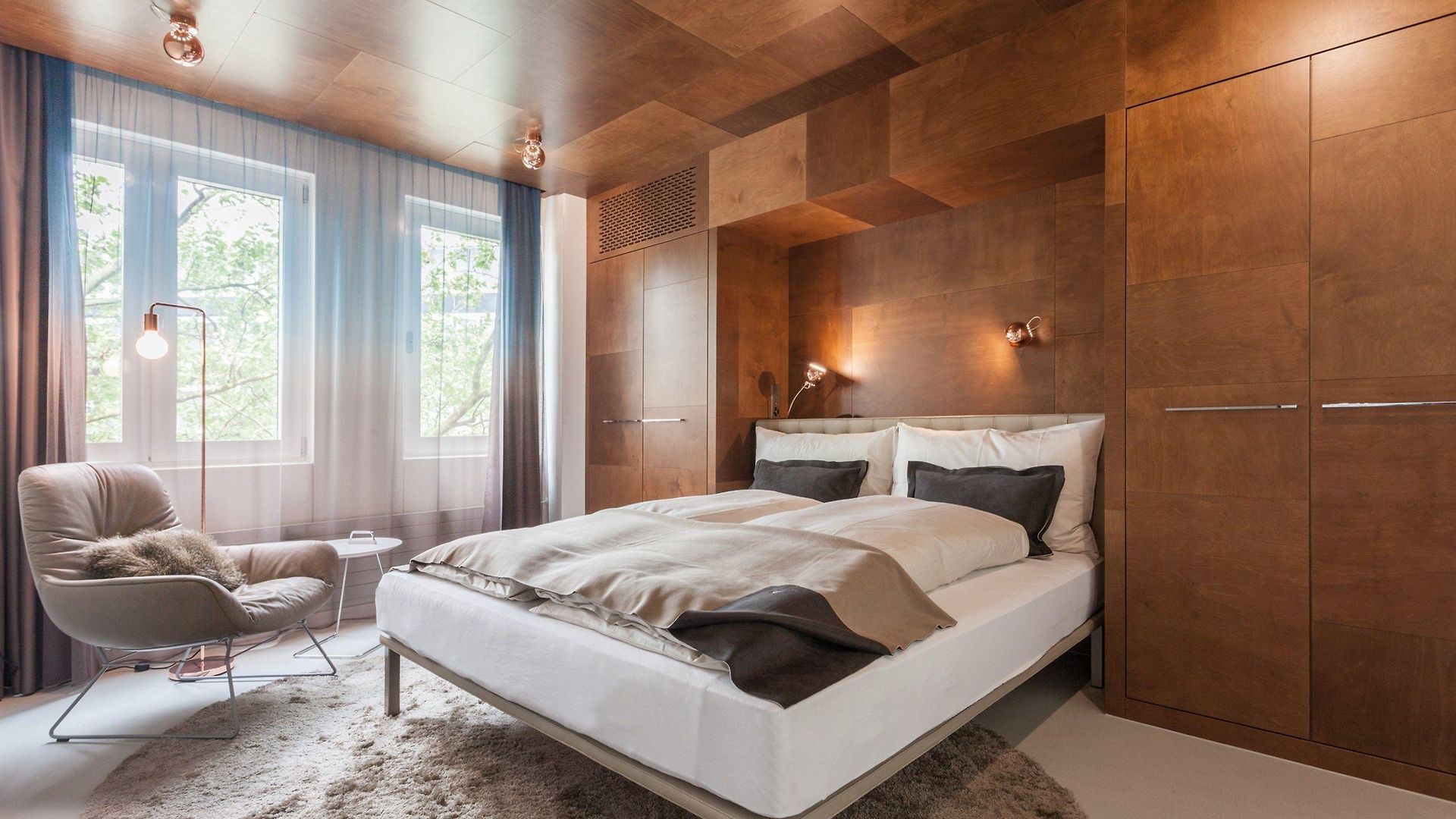 Ema House Hotel 4*
