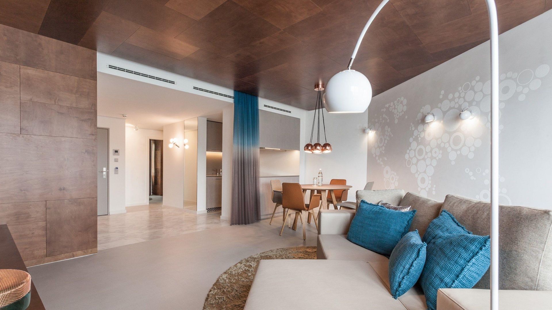Hotel Ema House