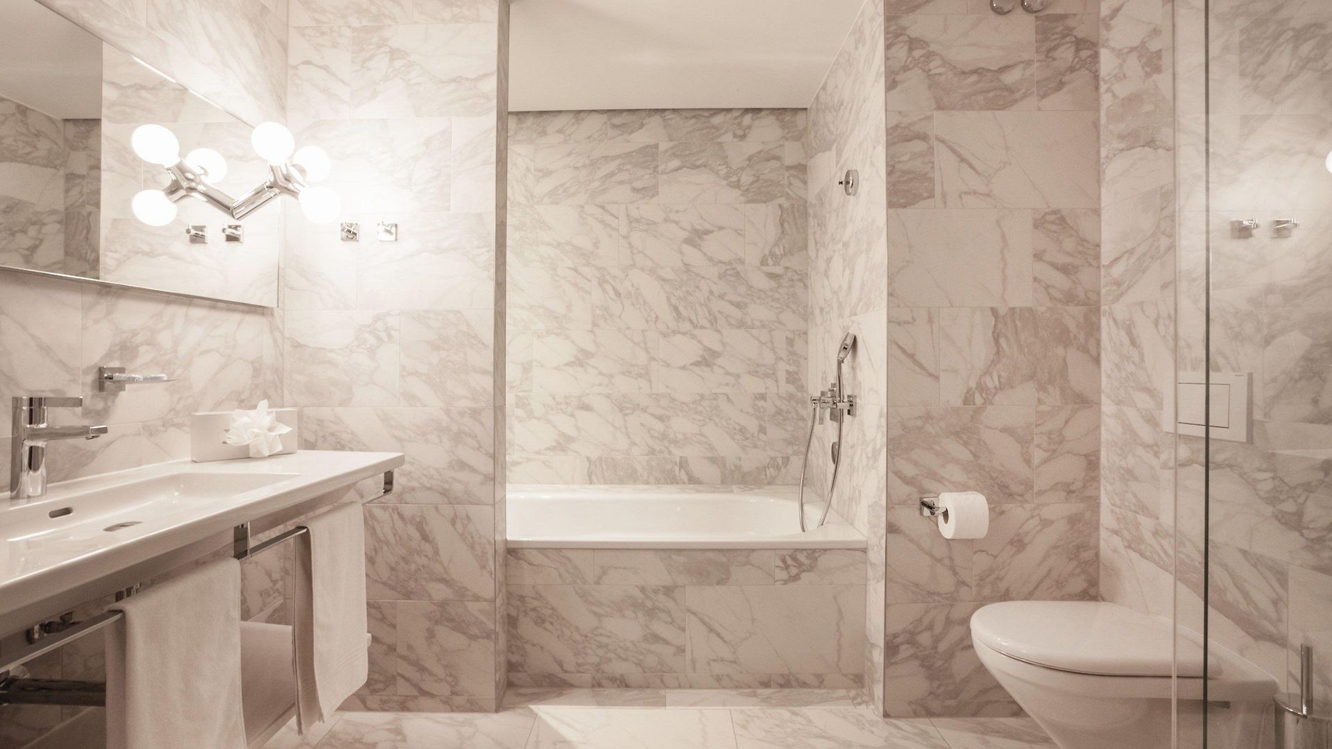 Ema House Hotel