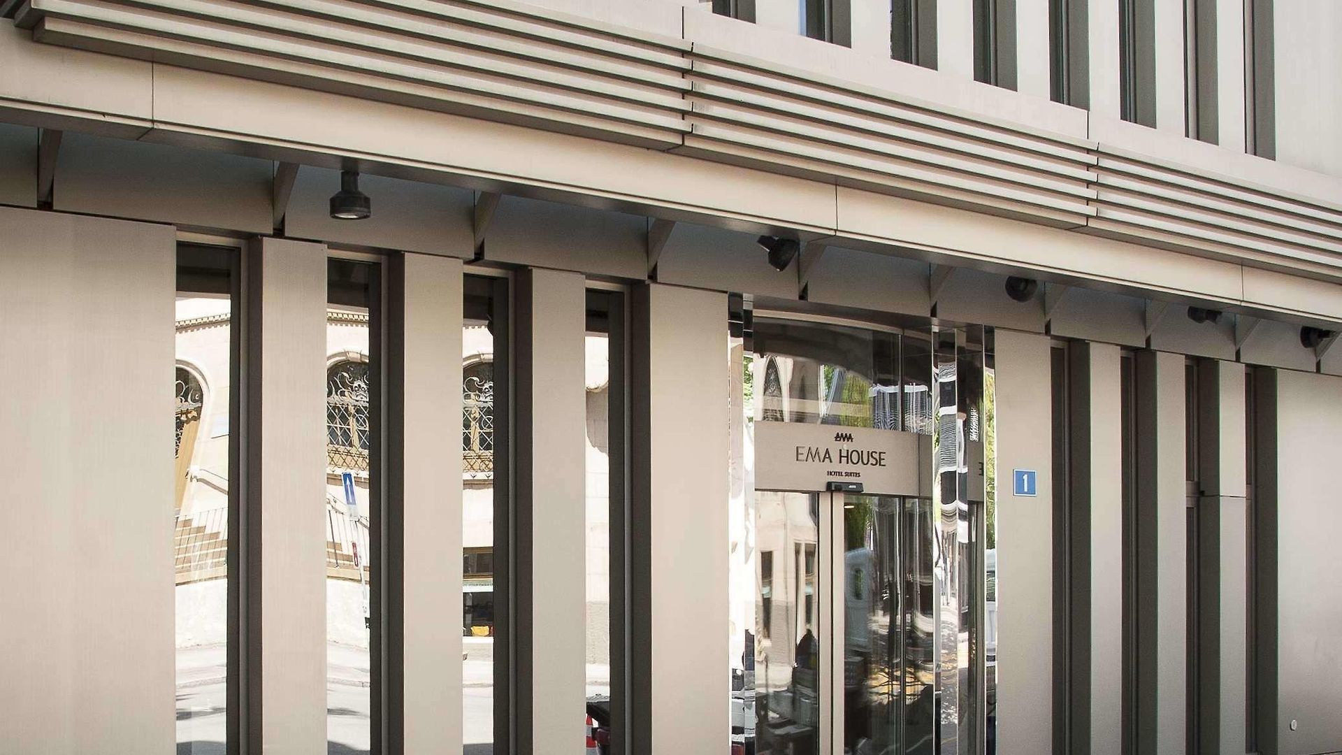 Hotel Ema House 4*