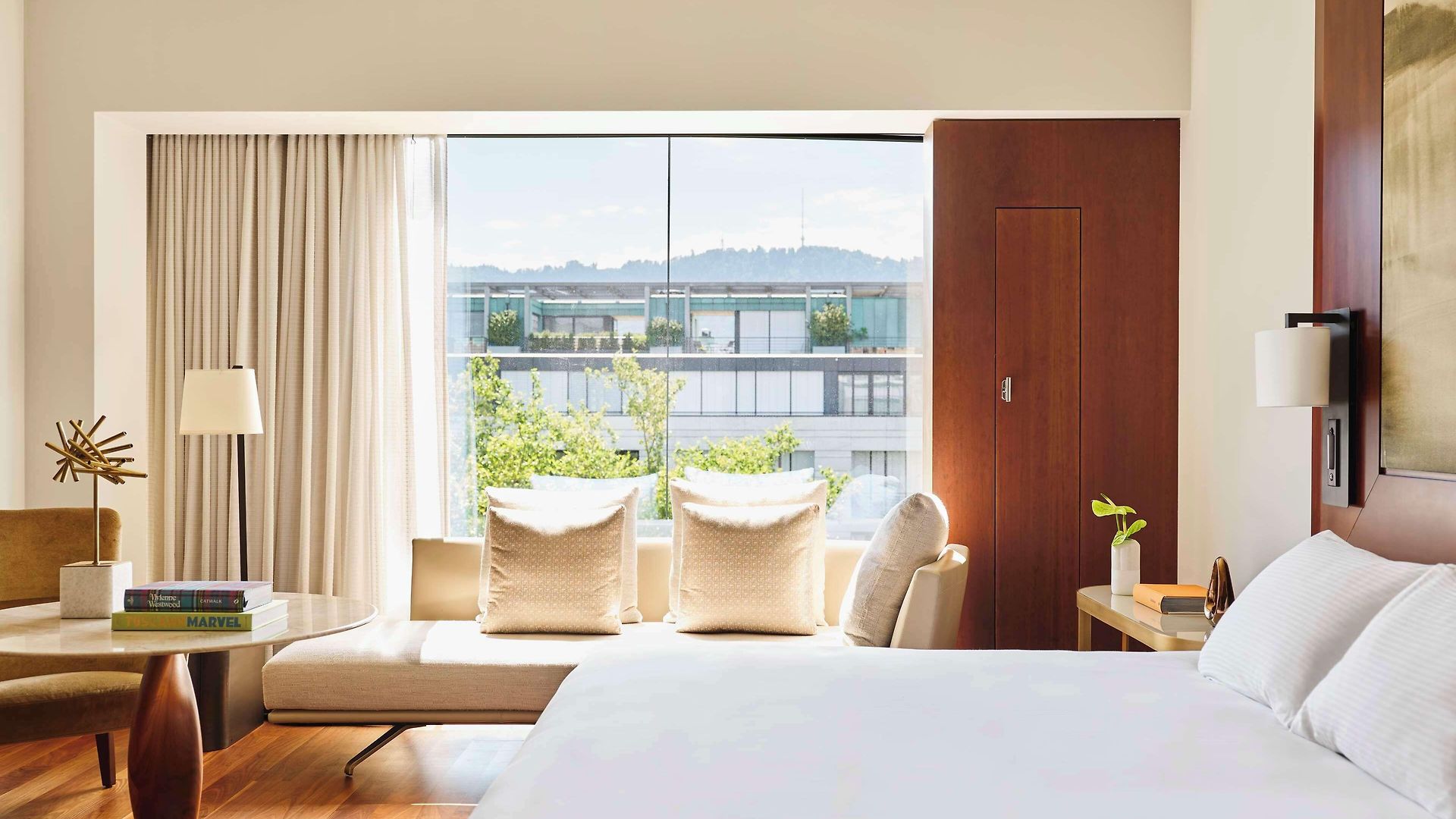Park Hyatt – Center Luxury Hotel Zürich