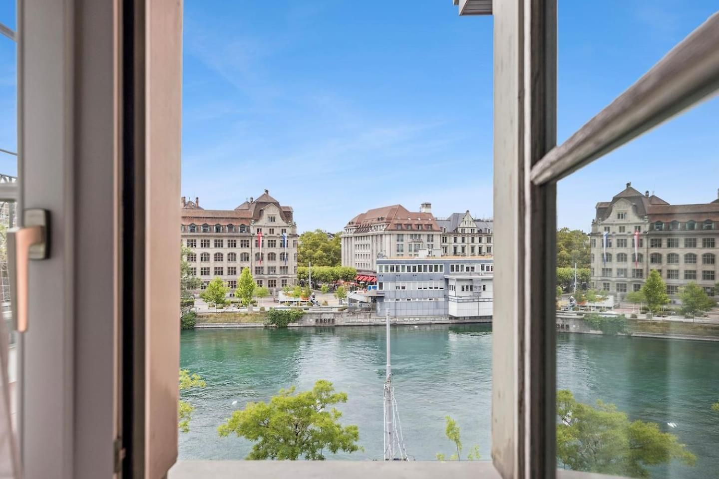 Oldtownriversideacbalconyfreeparkingwaterview