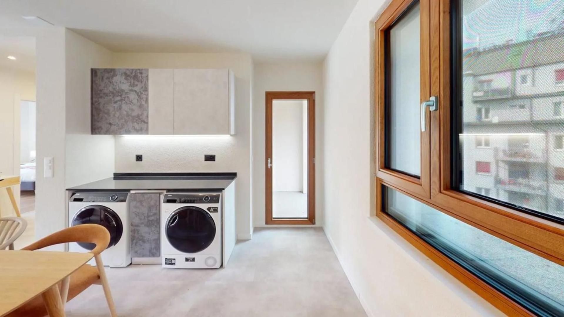 Family-friendly - In The Heart Of Oerlikon - S361 Apartment *