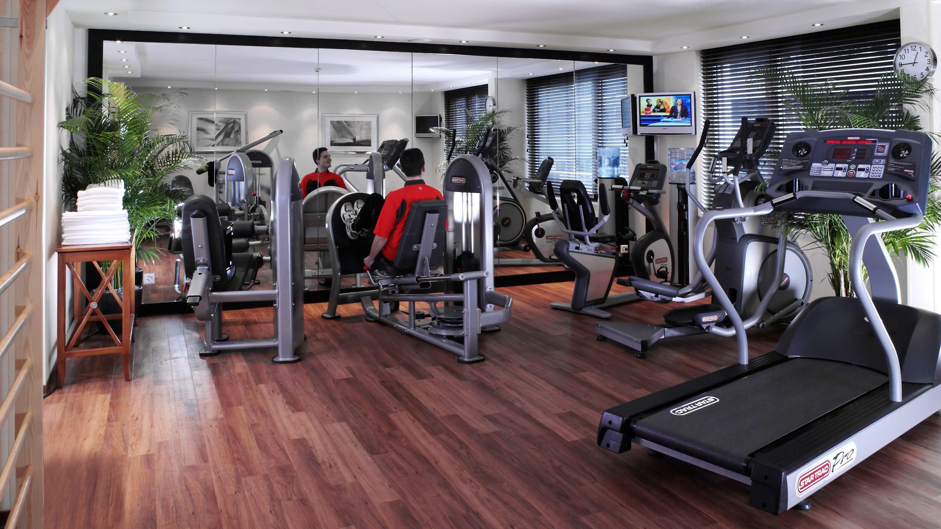 Courtyard By Marriott North Hotel 4*