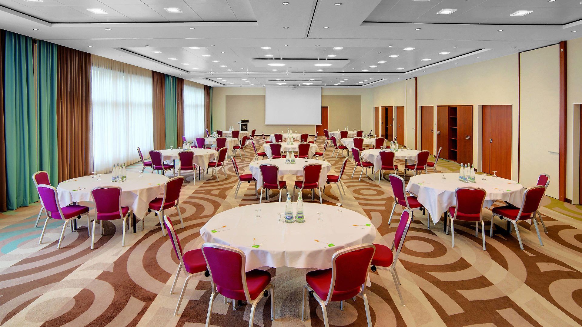 Courtyard By Marriott North 4*