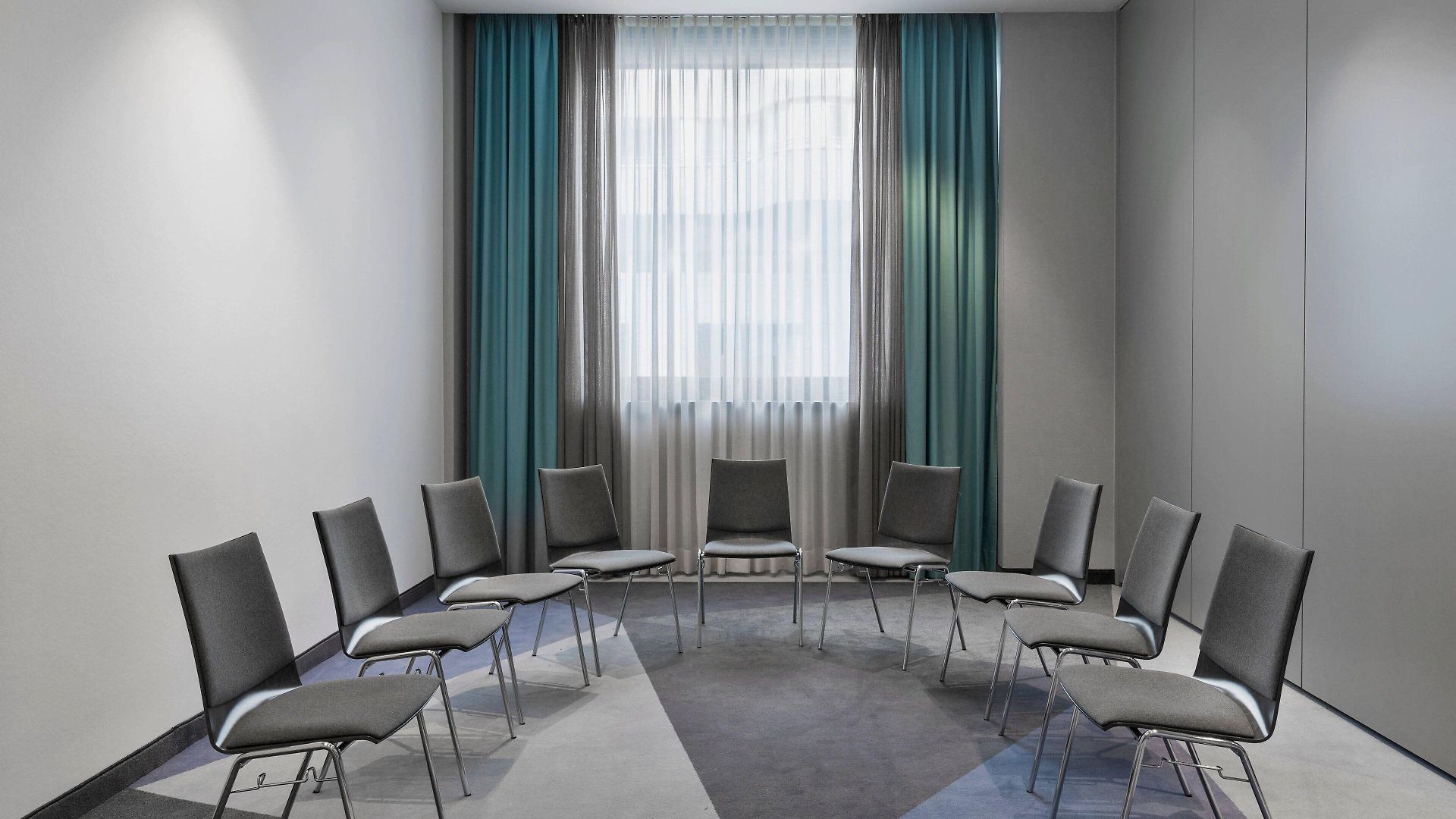Courtyard By Marriott North 4*