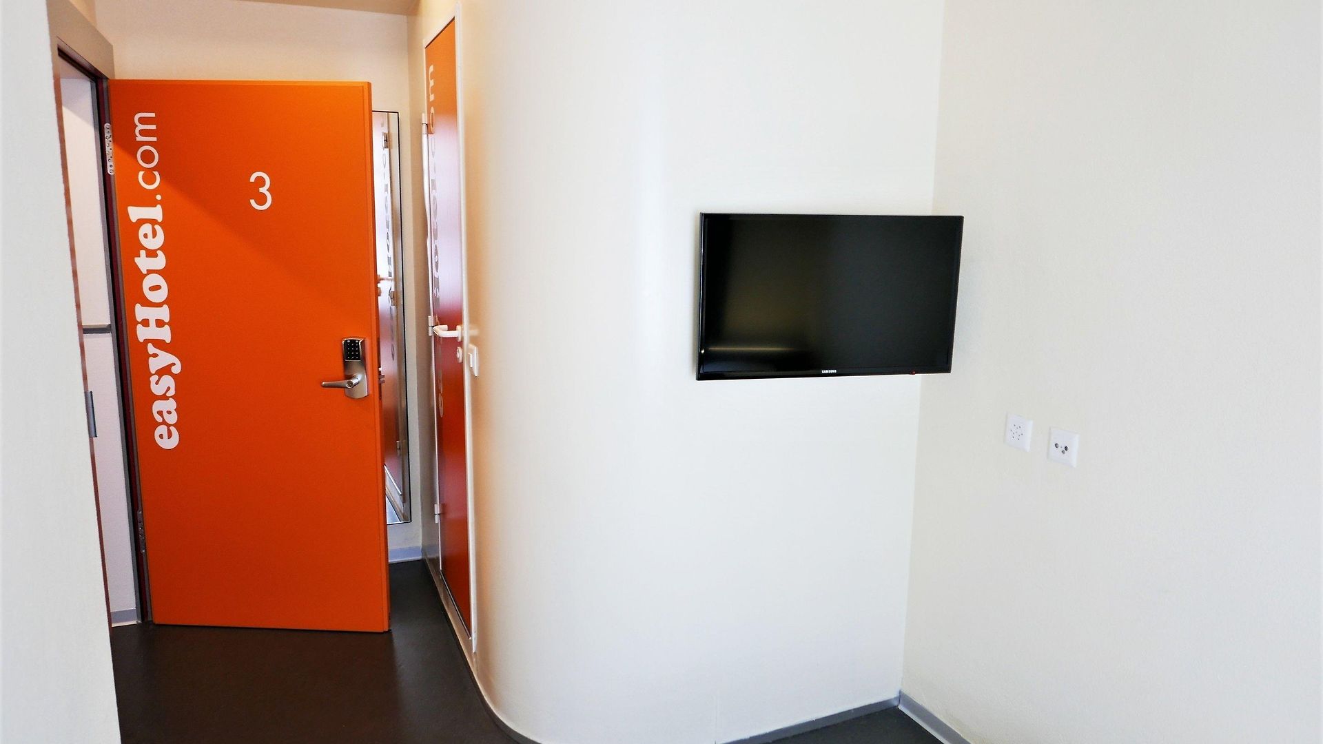 Hotel Easyhotel Centre 2*