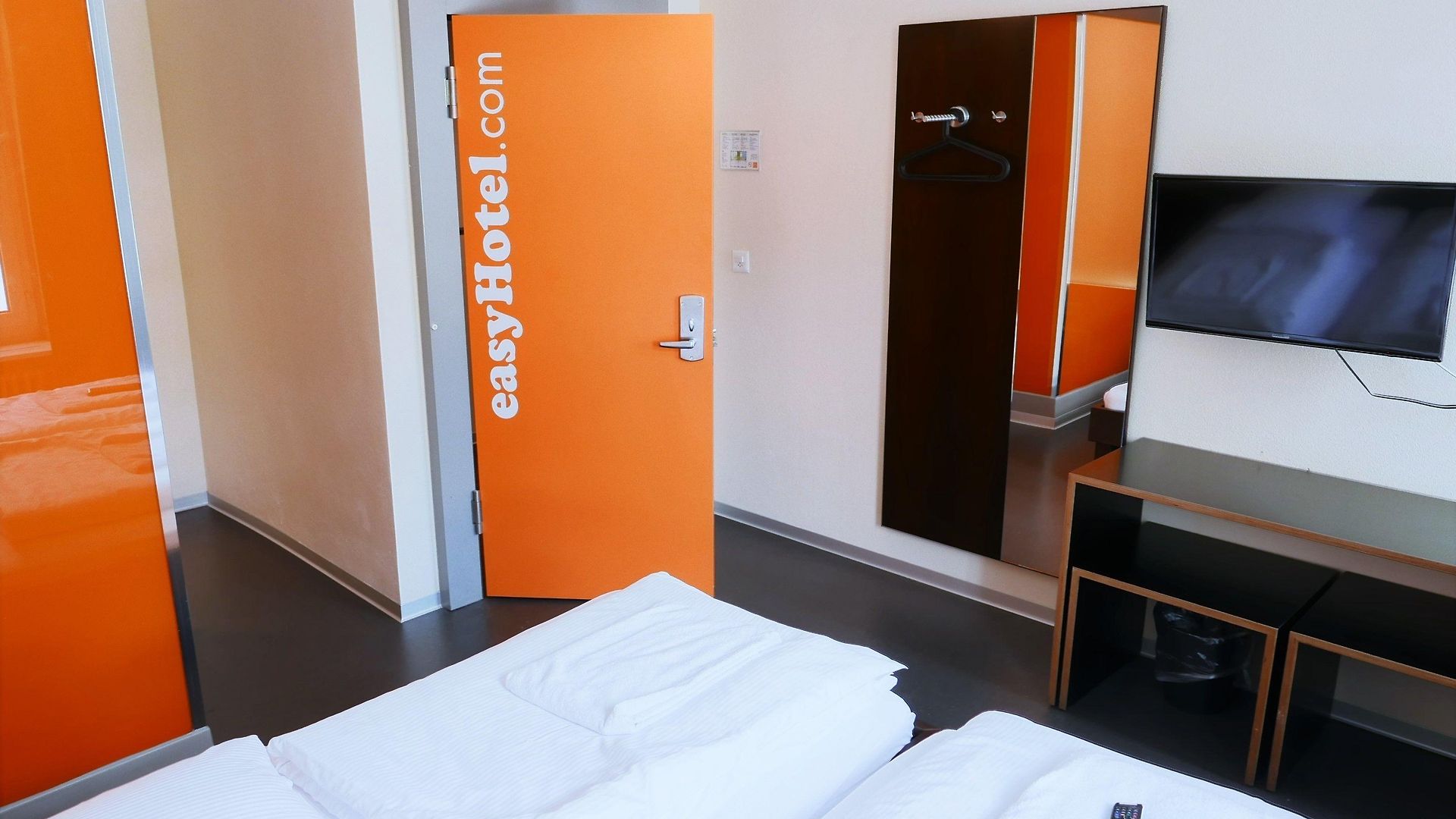 Easyhotel Centre Hotel 2*