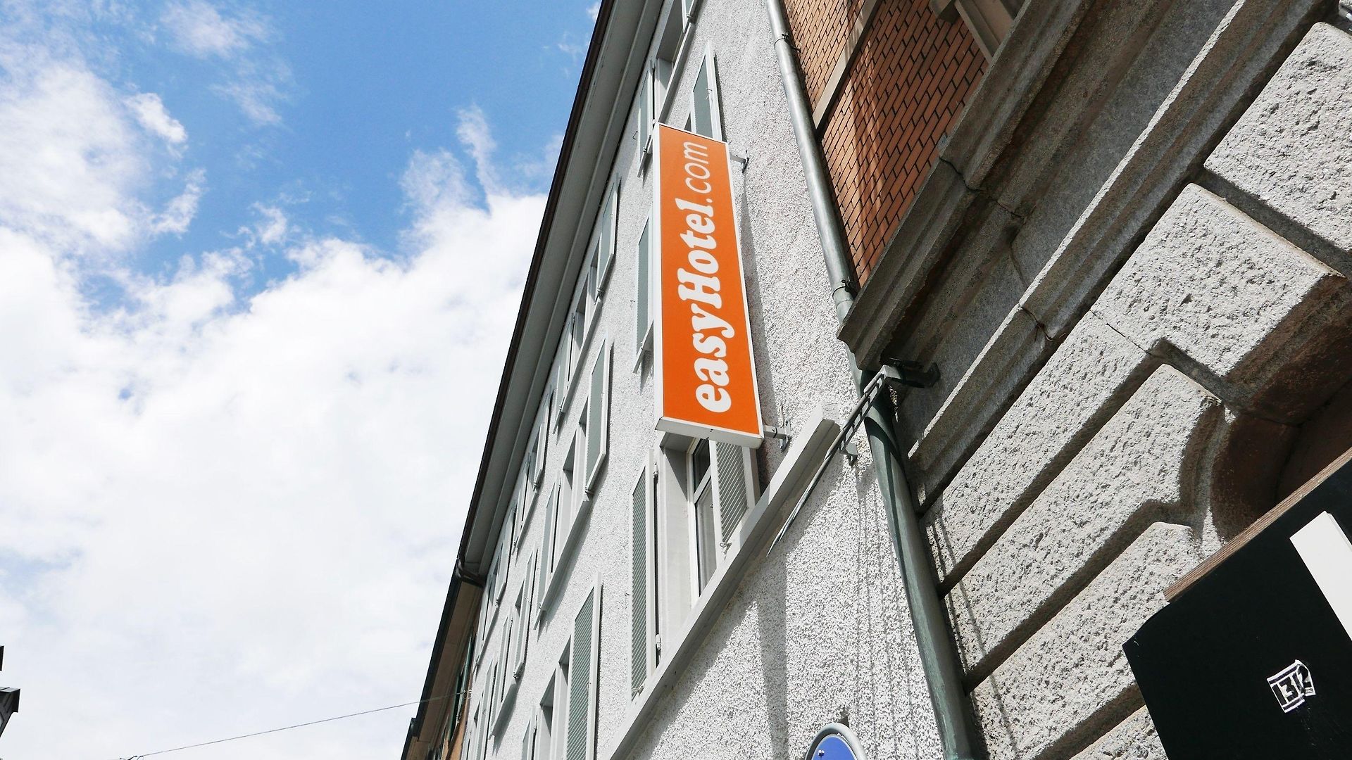 Easyhotel Centre