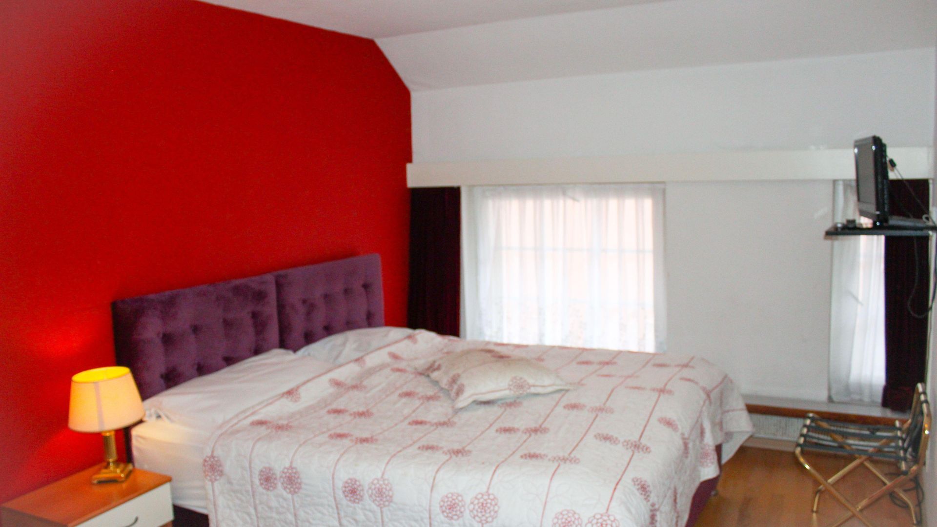 Hotel Center - Bellevue 3*