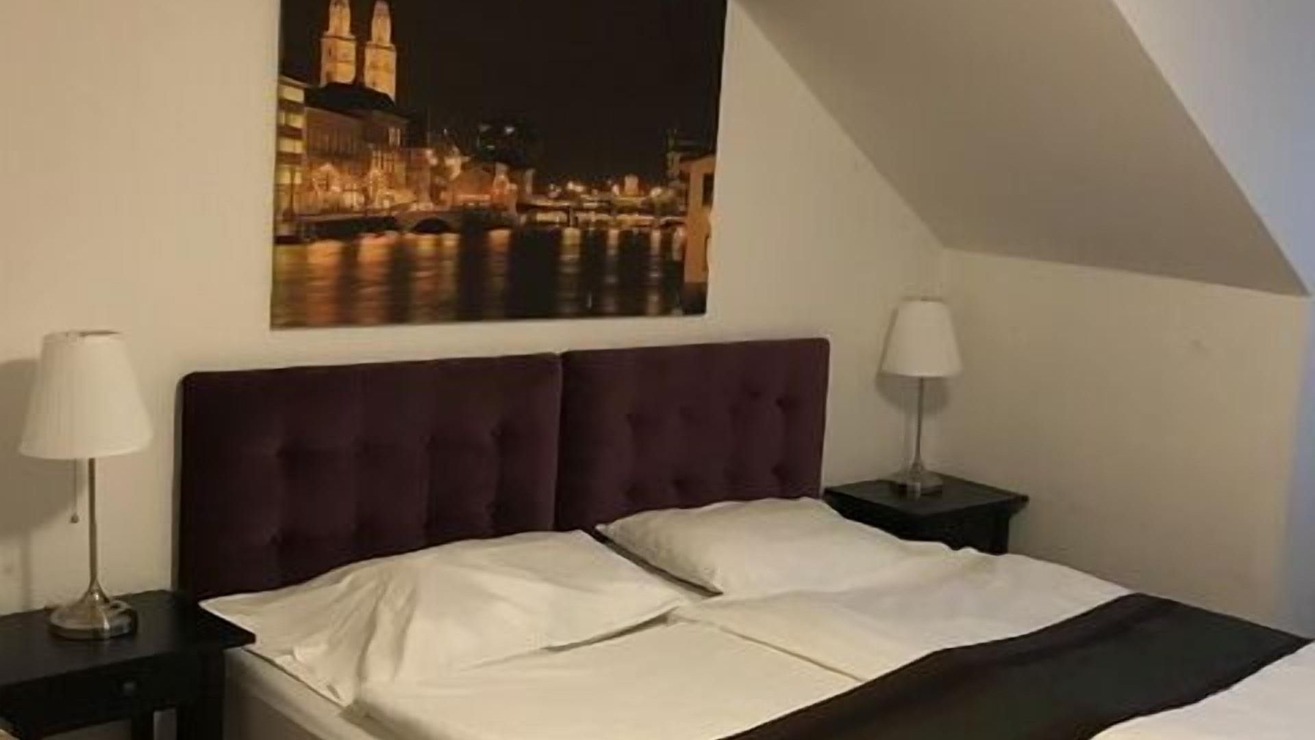 Hotel Center - Bellevue 3*