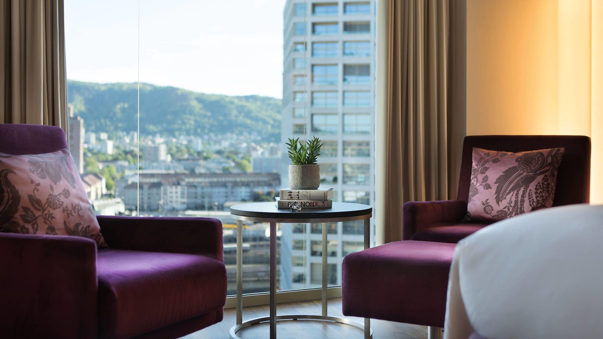Renaissance Tower 5*