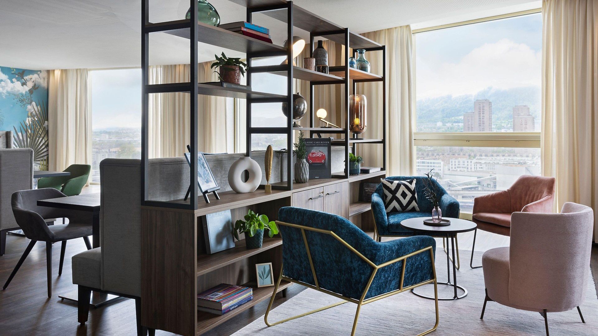 Hotel Renaissance Tower 5*