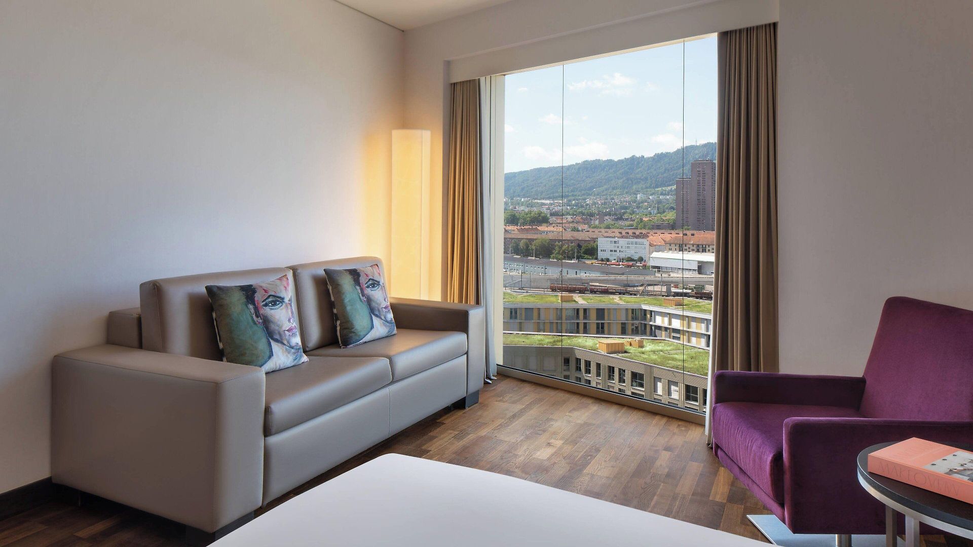 Renaissance Tower Hotel