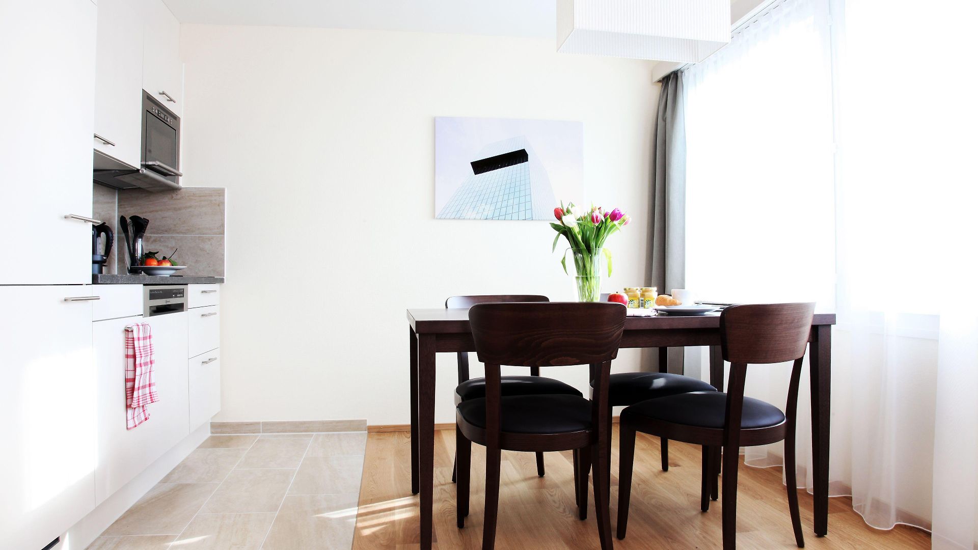 - Kieselgasse 4* Zurich