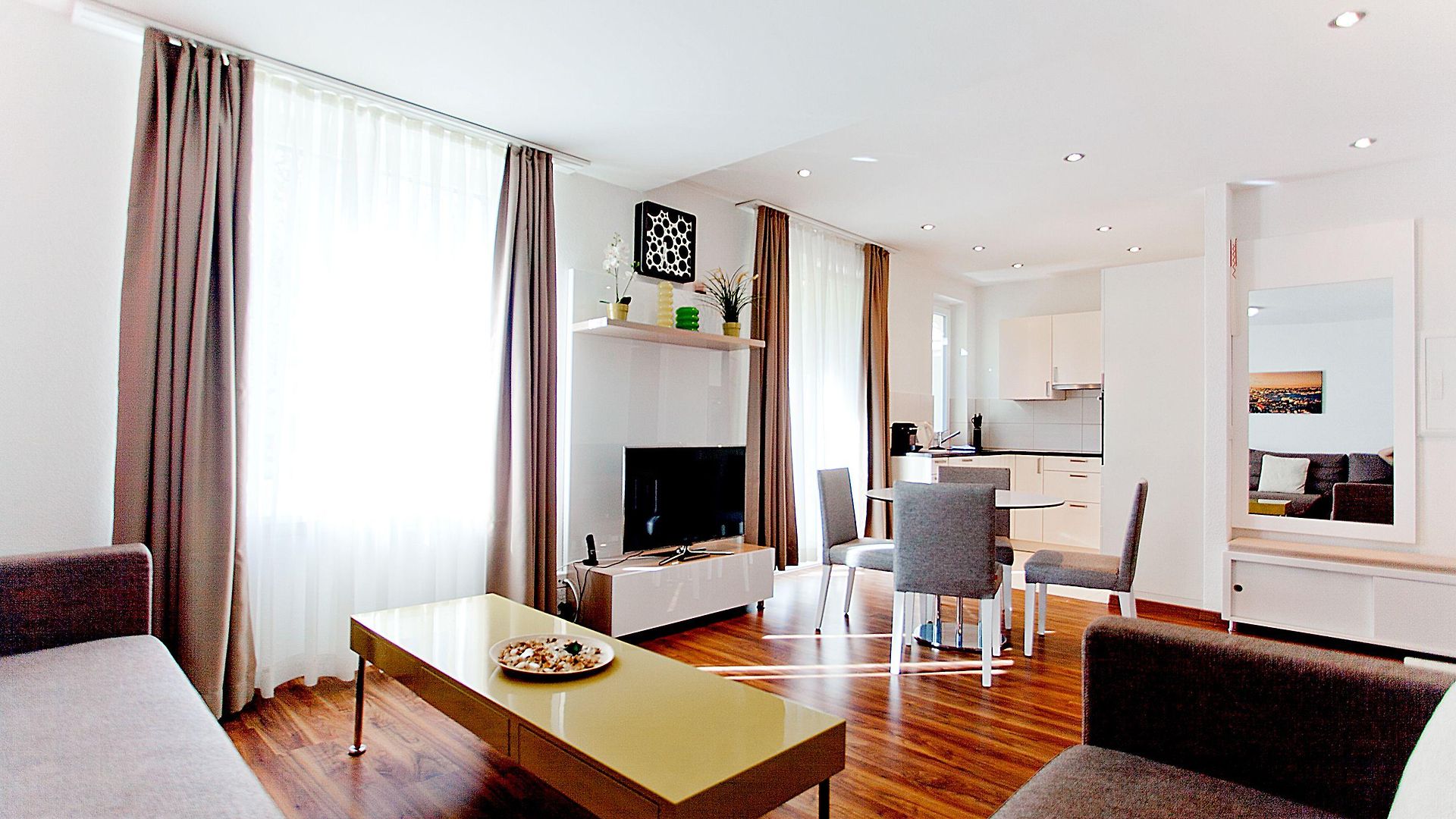 Apartment Premium By Livingdowntown