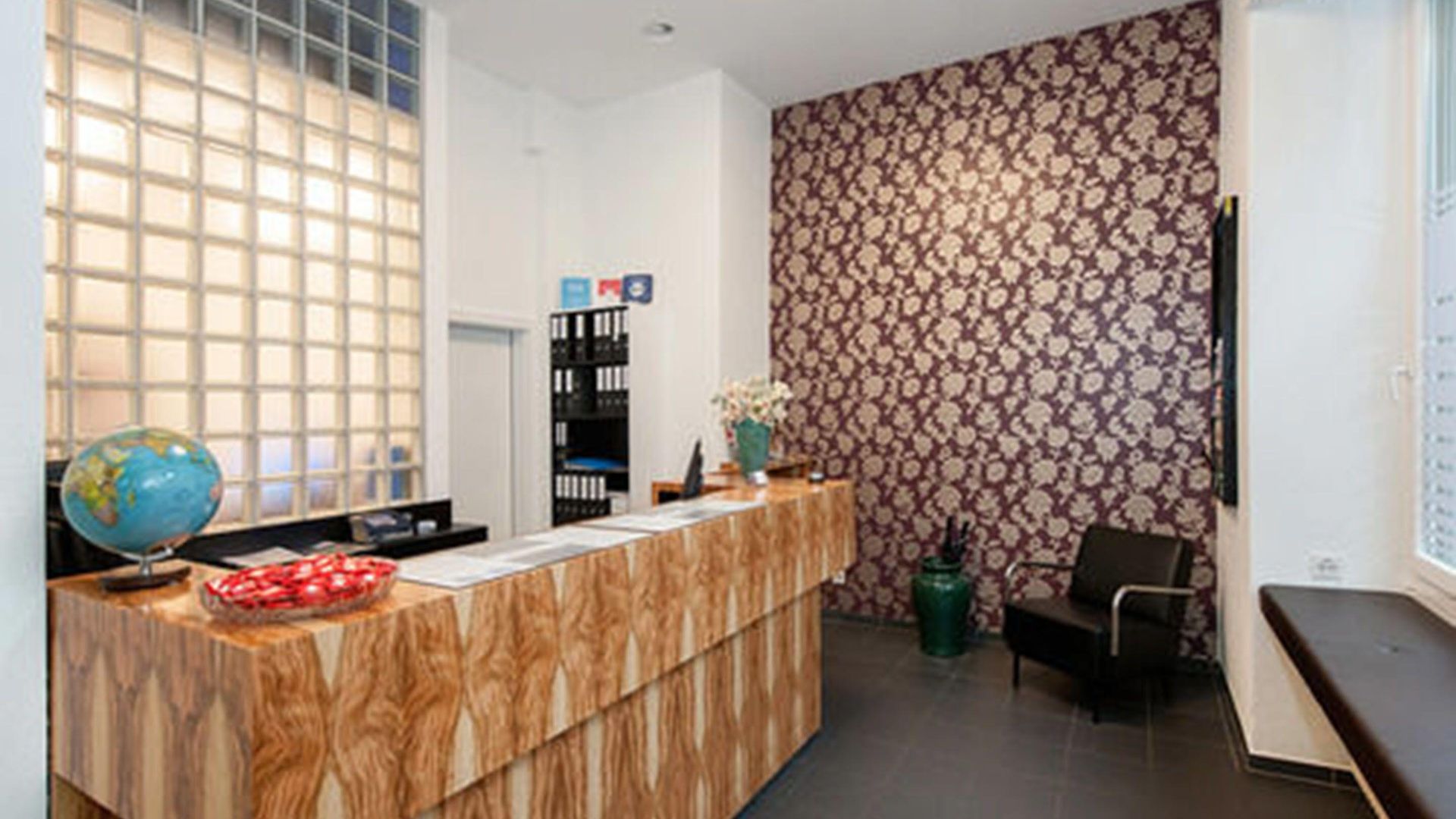 Hottingen - Near Old Town And Hotel 3*
