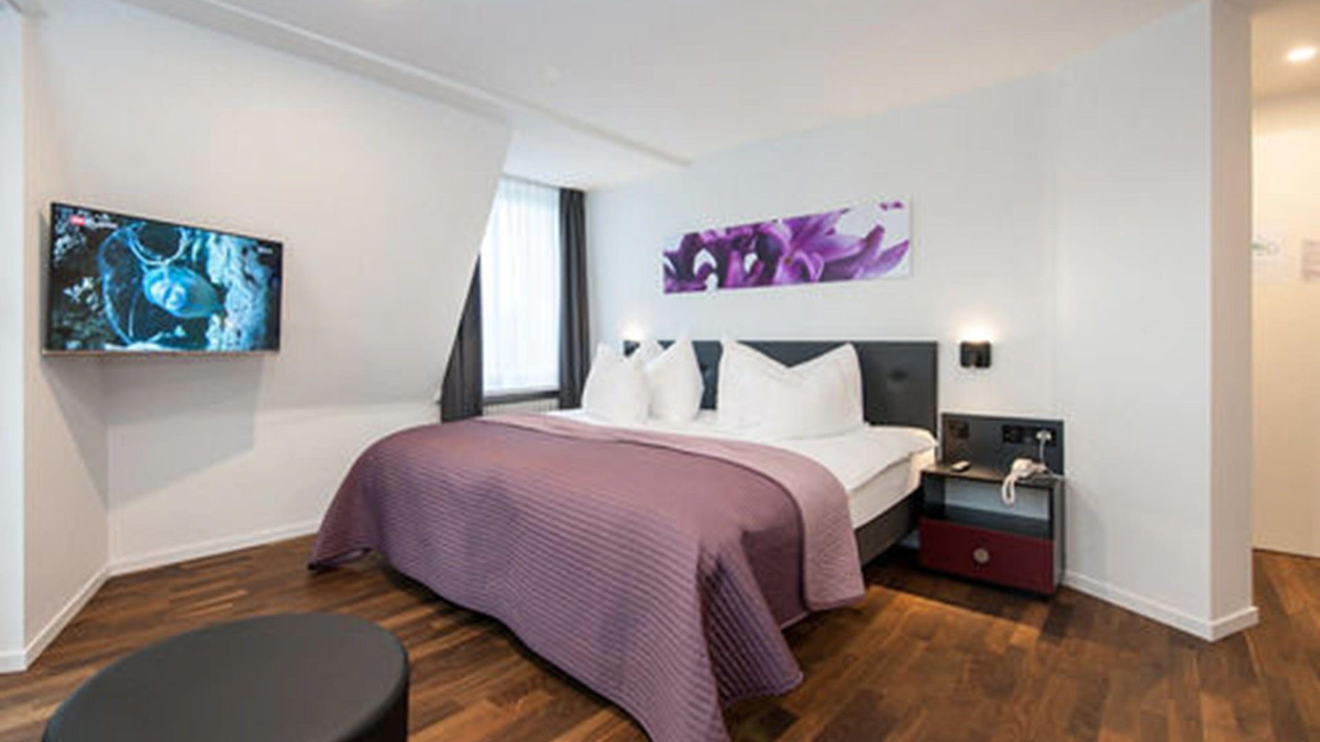 Hottingen - Near Old Town And Hotel 3*