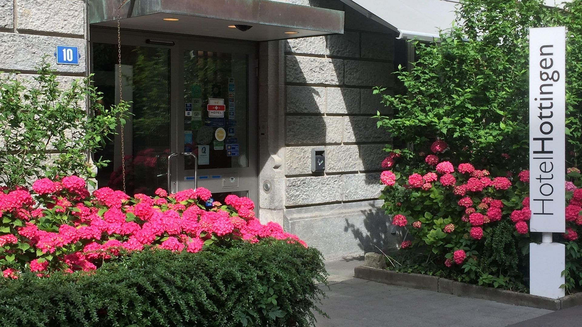 Hottingen - Near Old Town And Hotel 3*
