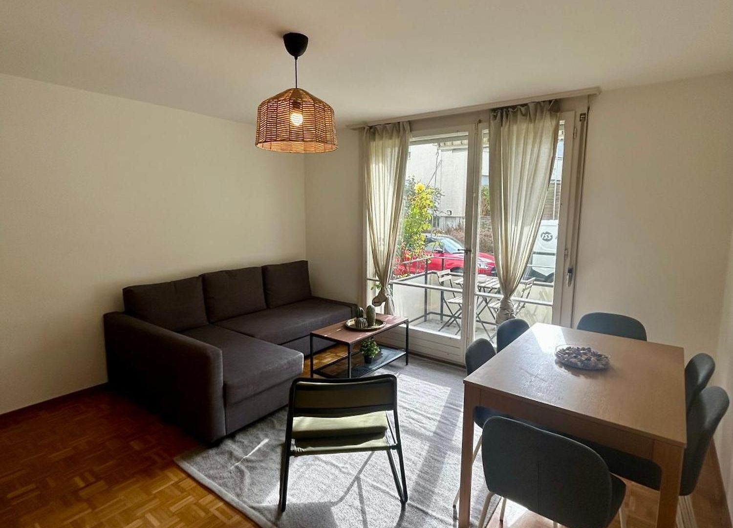 Basic Flat With Balcony In Apartment *