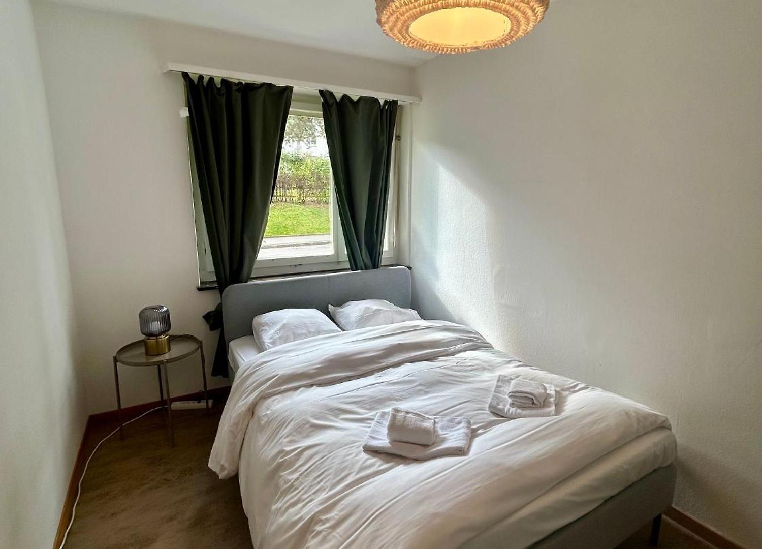 Apartment Basic Flat With Balcony In