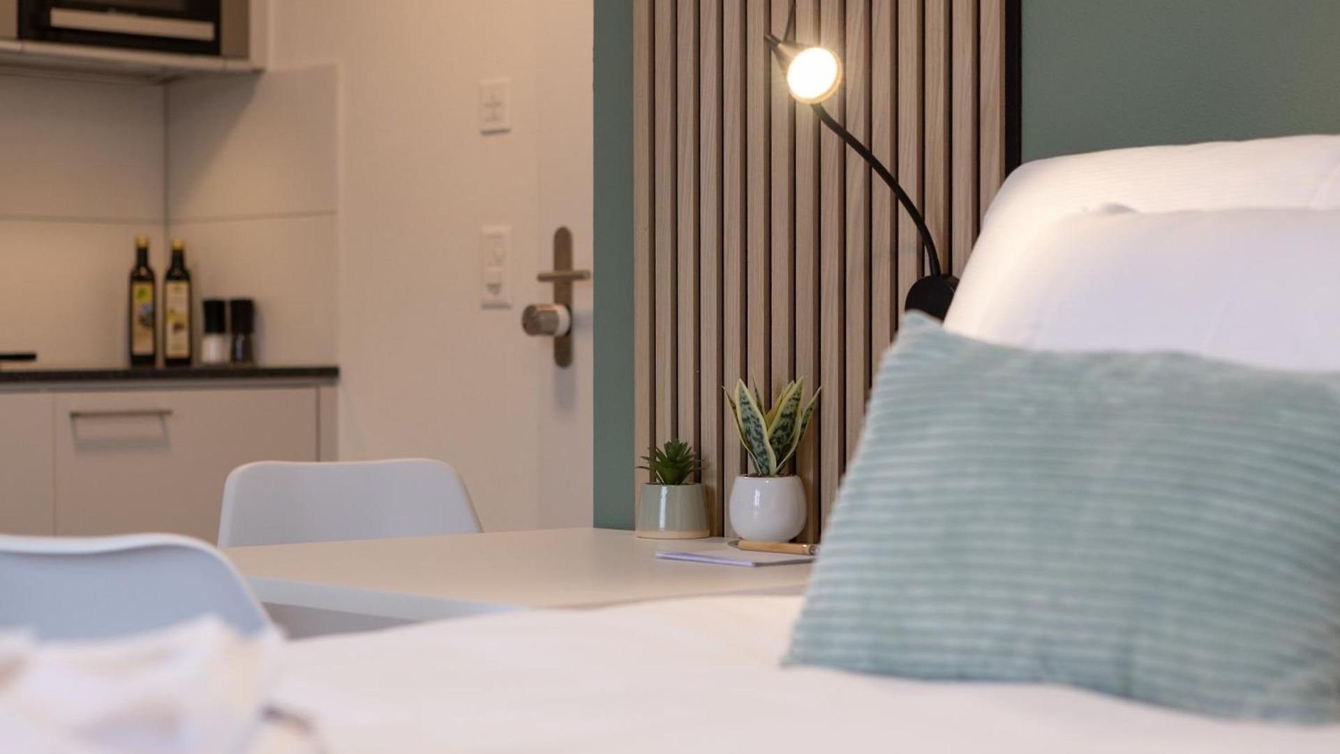Stayy Nº7 & - Premium 24h Self Check-in Aparthotel 3*