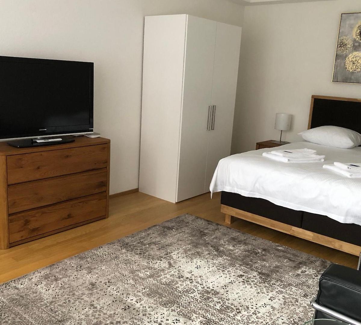 1br In The Trendiest District Of The - West 14