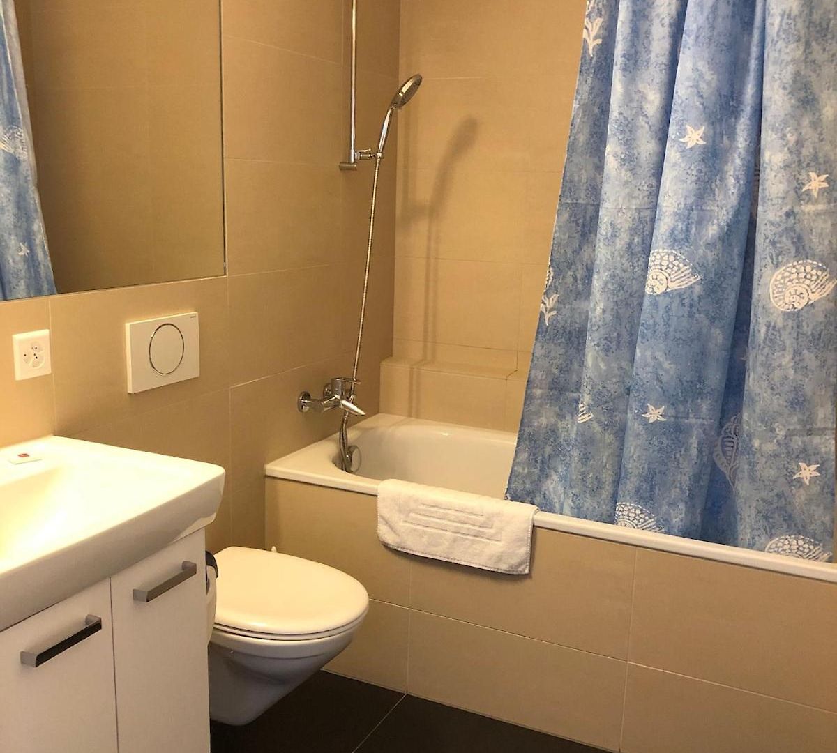 Apartment 1br In The Trendiest District Of The - West 14 Zurich