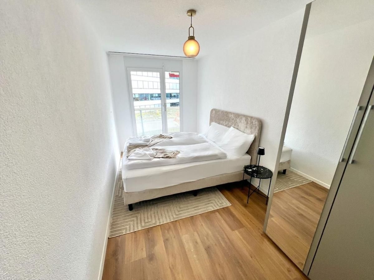 Wa - 8 Pax