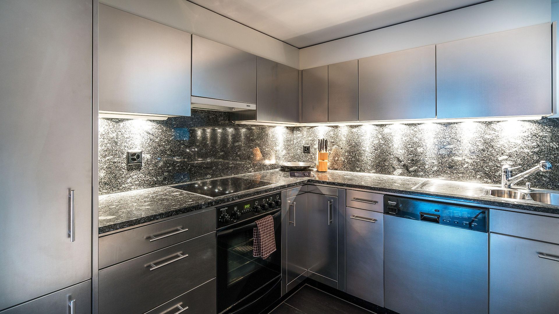 Le Bijou Lintheschergasse / Hb Apartment Zürich