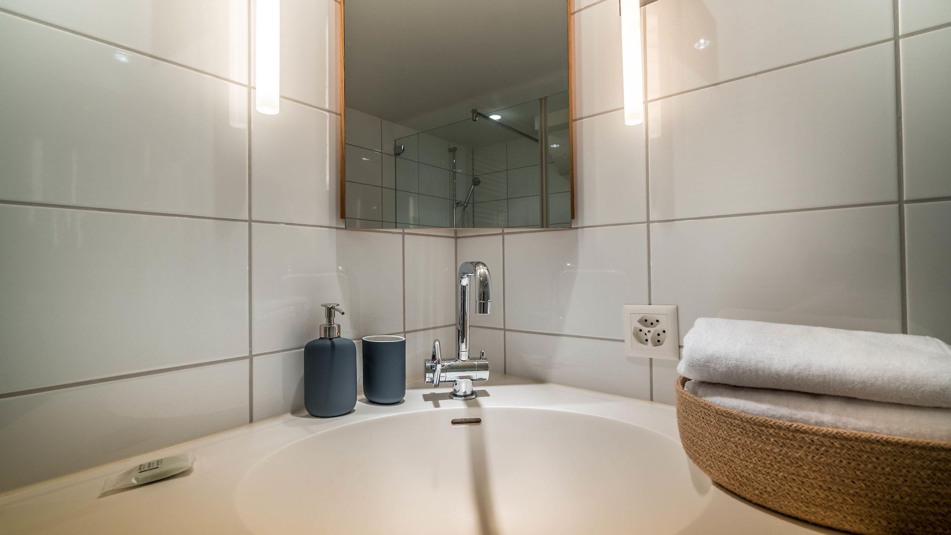Lake Side Location Bellevue Apartment Zurich