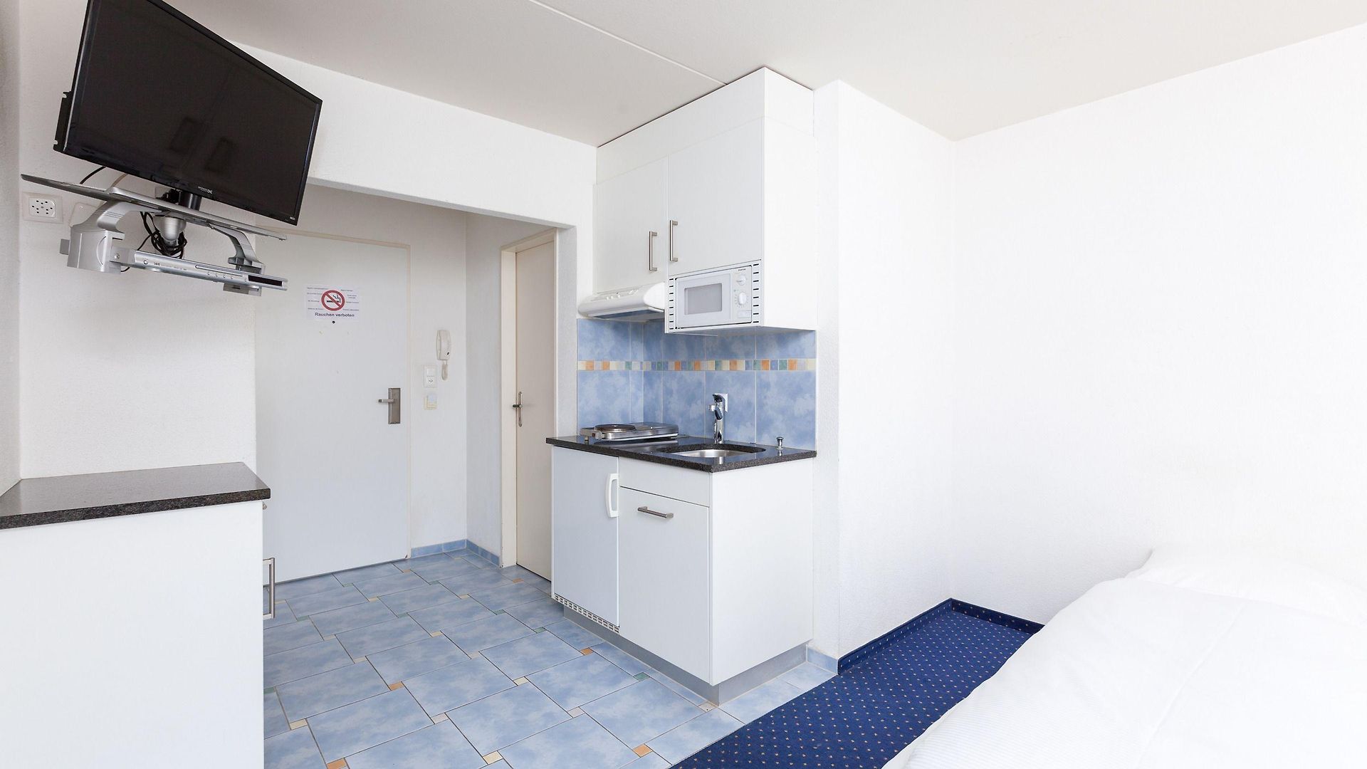 Swiss Star Longstreet - Self Check-in Apartment Zurich