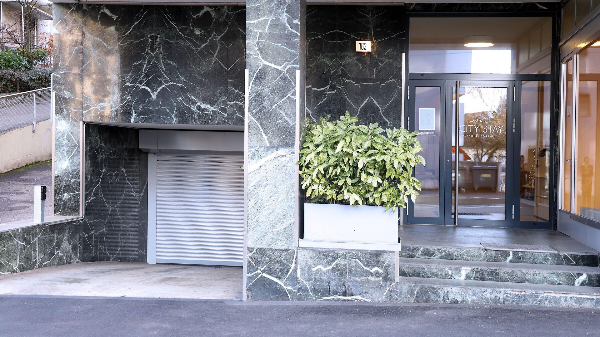 - Forchstrasse Apartment *