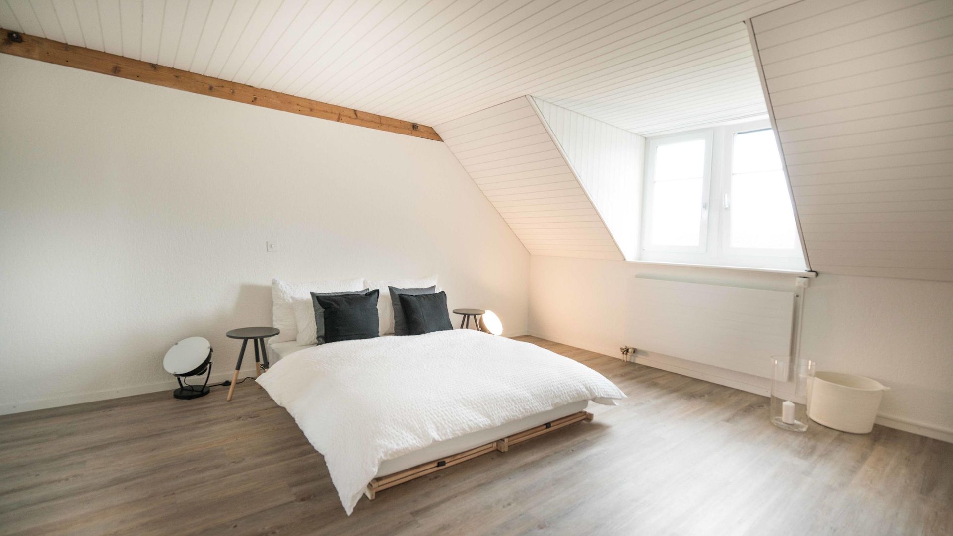 Apartment Loewenplatz Near Station By Airhome Zurich