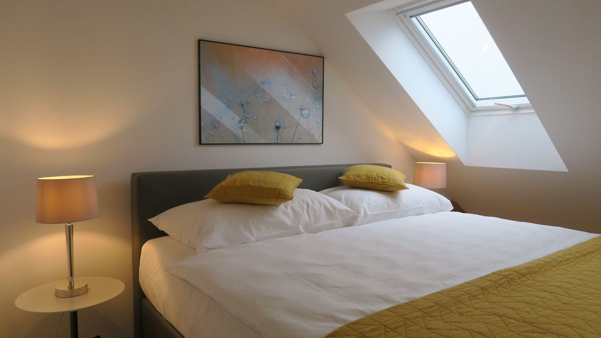 Apartment Furnished Homes *