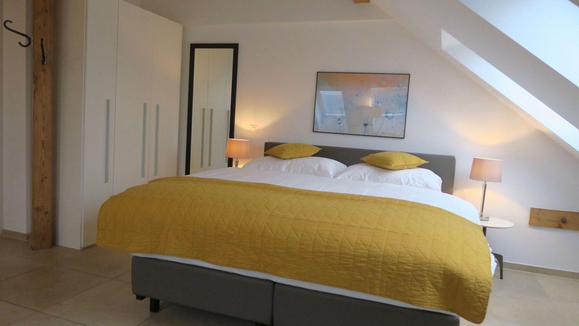 Apartment Furnished Homes *