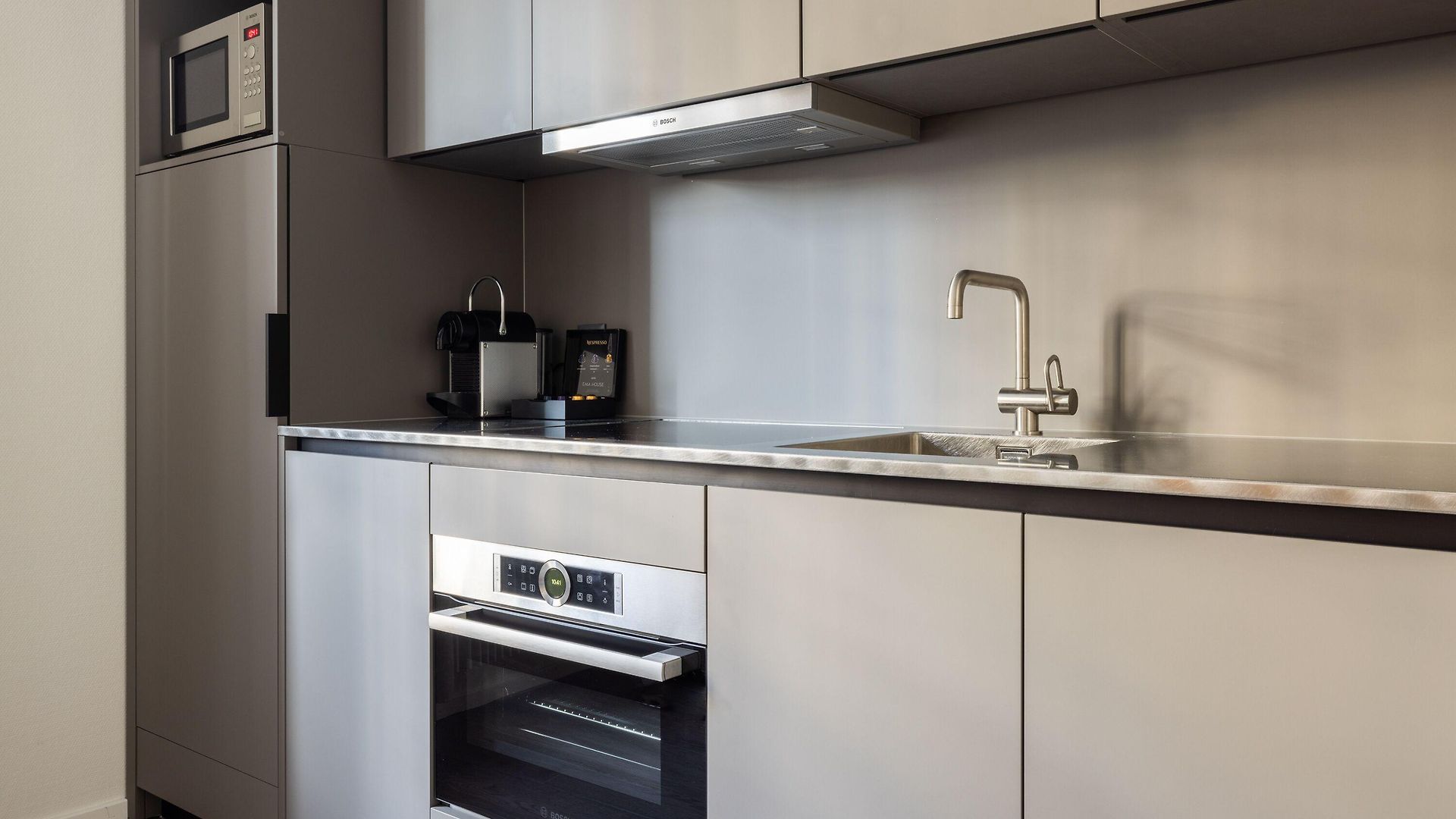 Ema House Serviced Superior Unterstrass Apartment Zürich