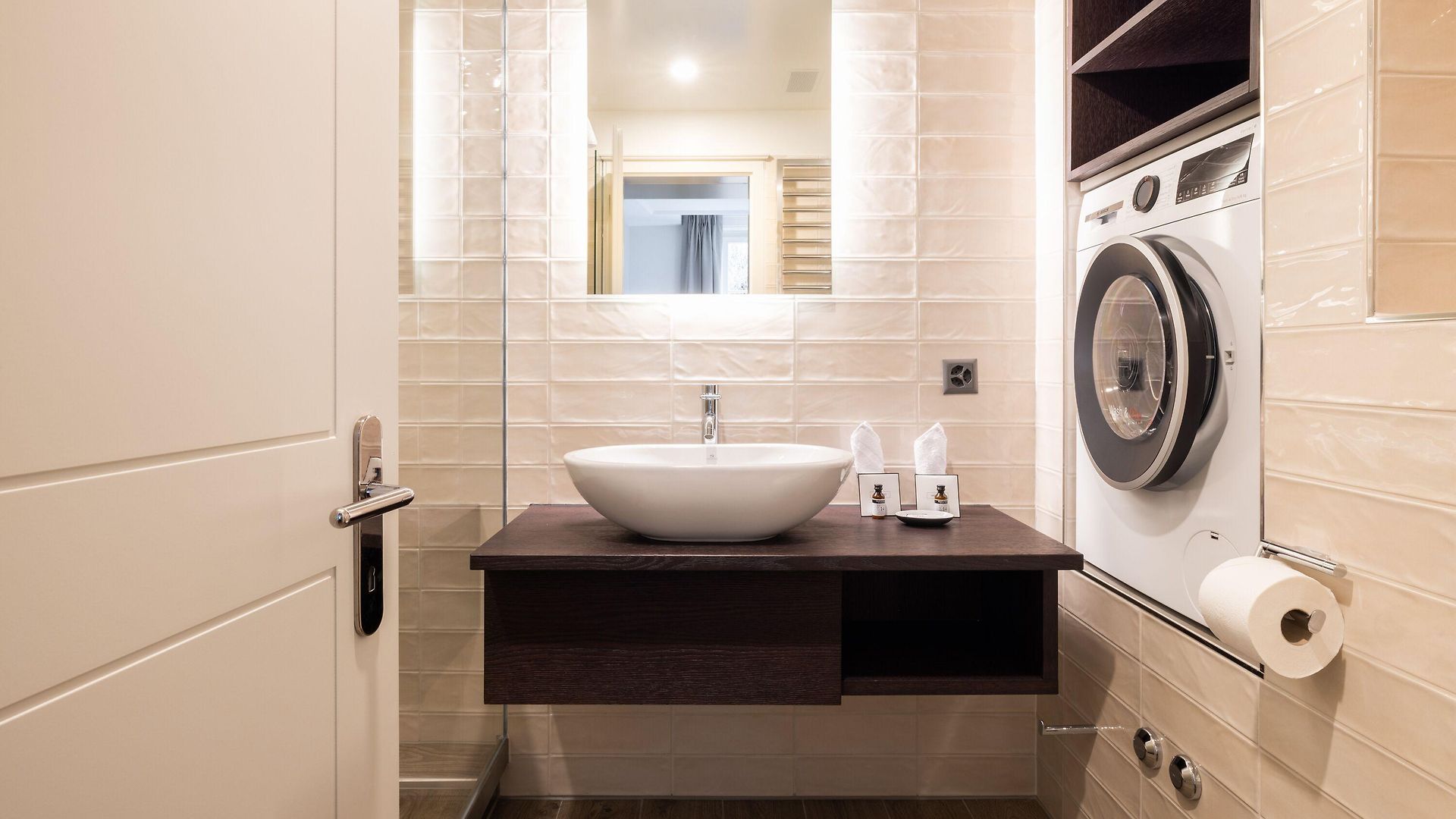 Ema House Serviced Superior Unterstrass Apartment