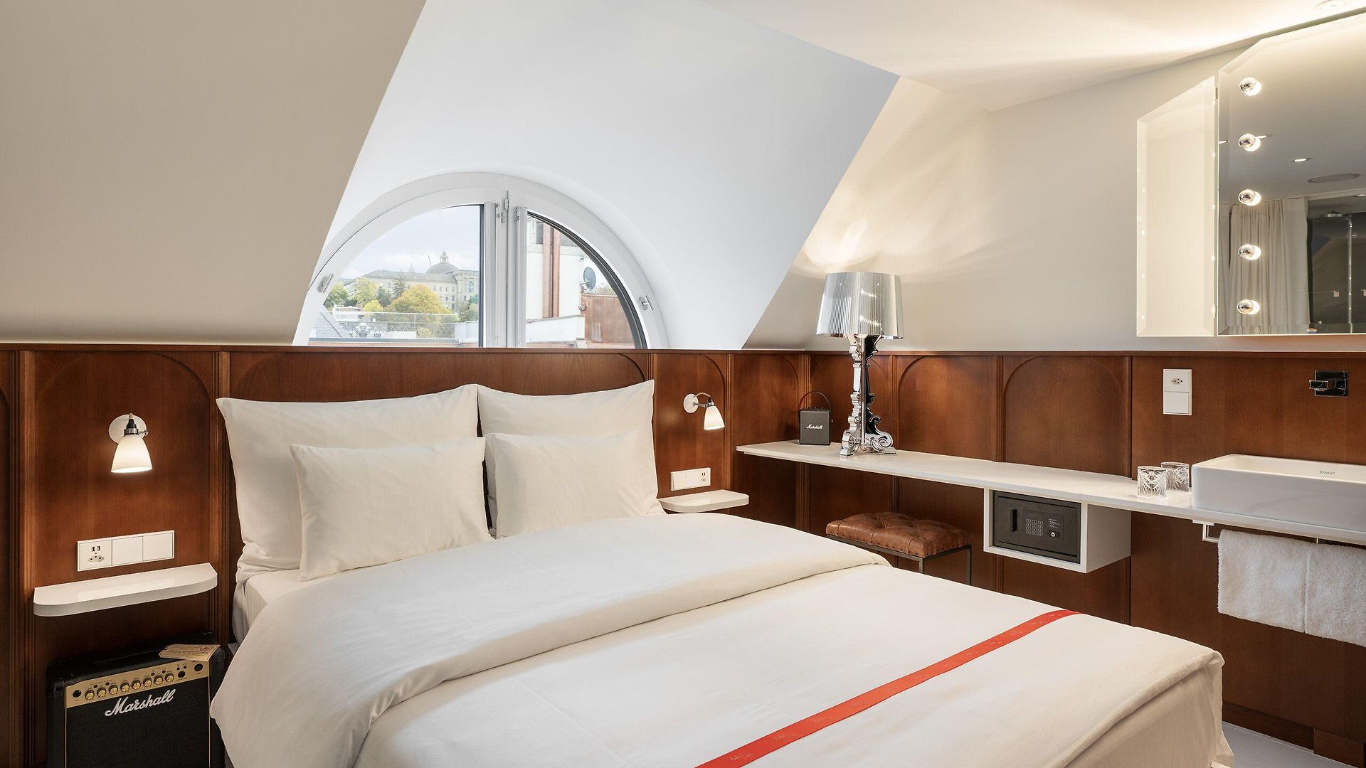 Hotel Ruby Mimi By Ihg 4*