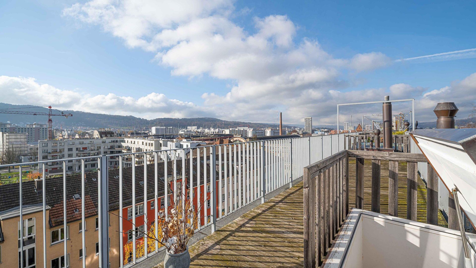 Modern 3bdr Duplex With Skyroof In Trendy West Apartment *