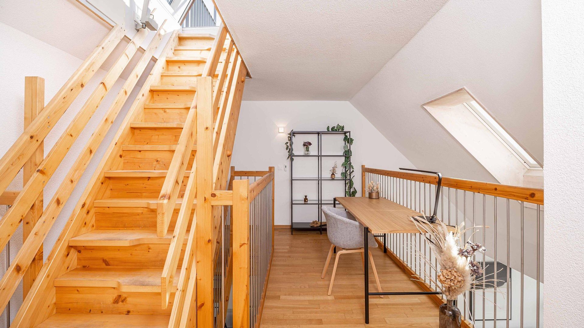 Modern 3bdr Duplex With Skyroof In Trendy West Apartment *