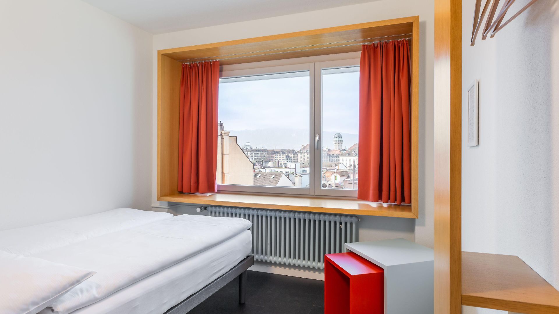 Marta - 1950's Architecture In Zurich's Vibrant Old Town, Near Main Station Hotel