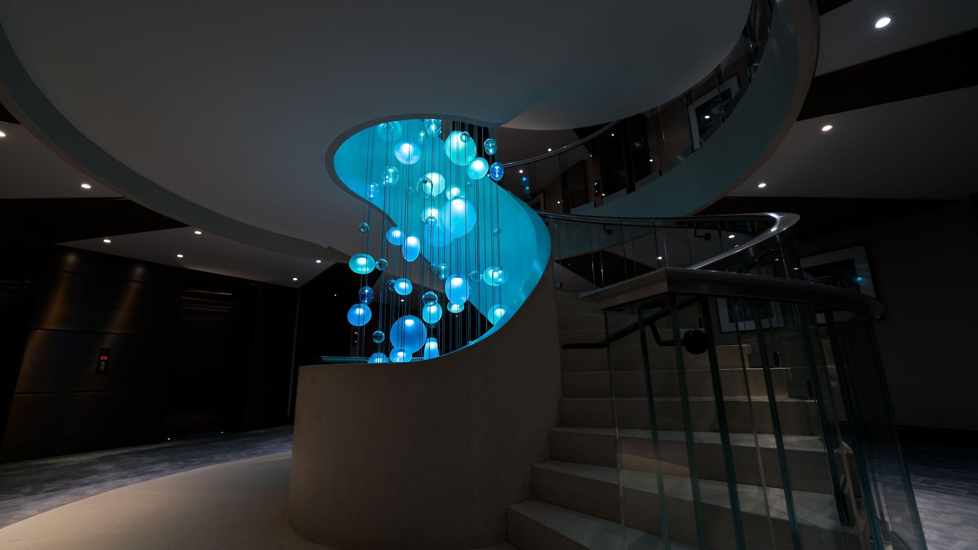 Hotel Five - Luxury