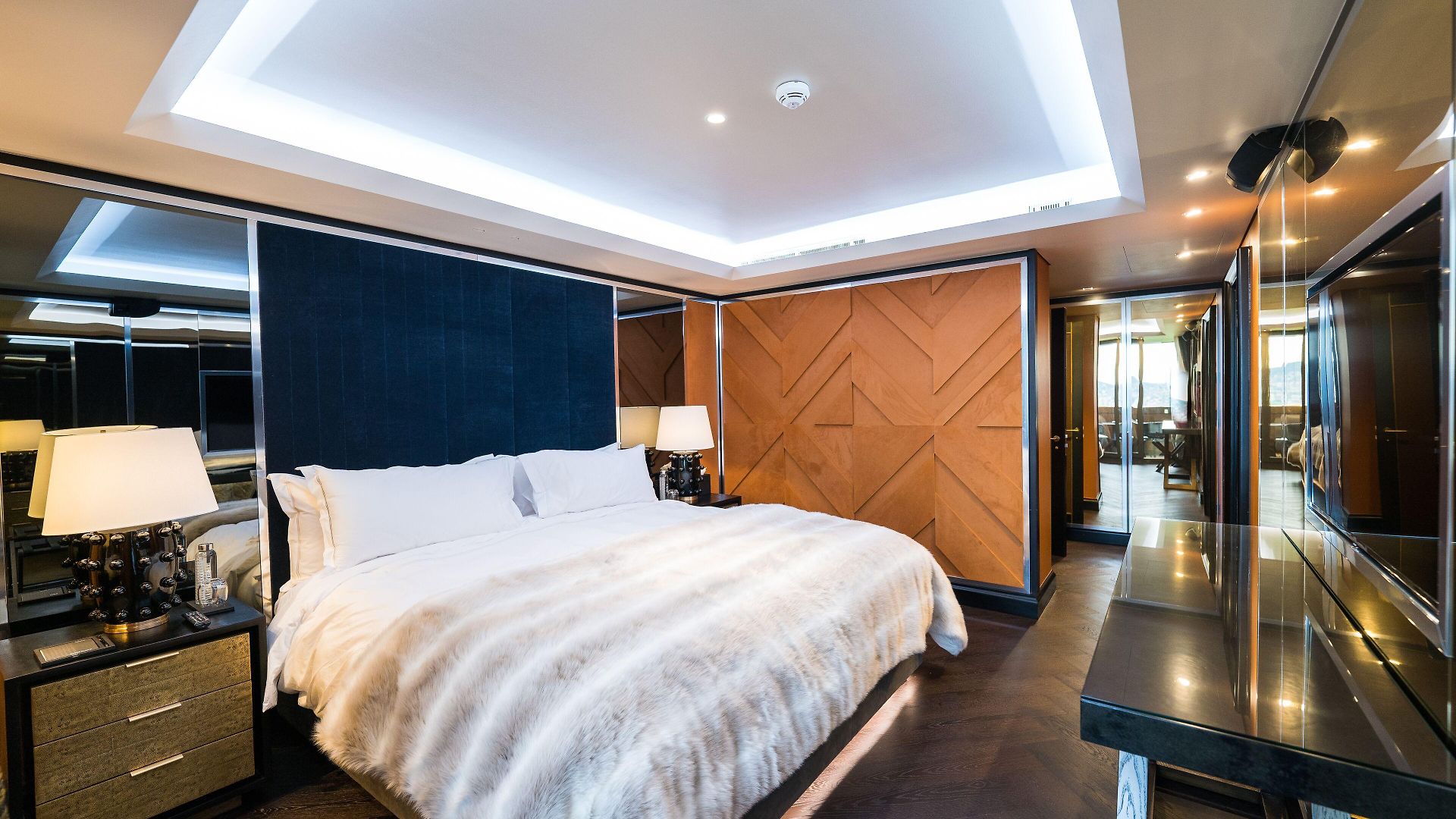 Hotel Five - Luxury