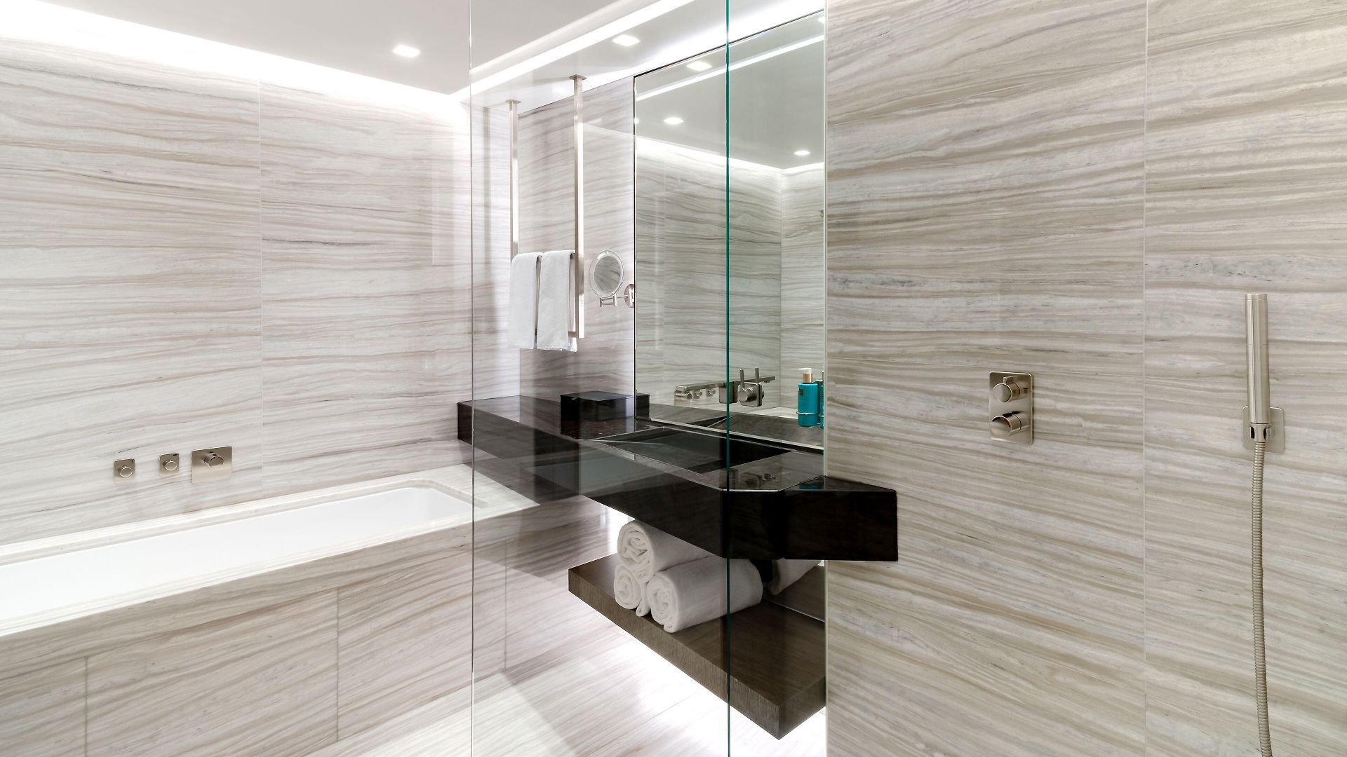 Five - Luxury 5* Zürich