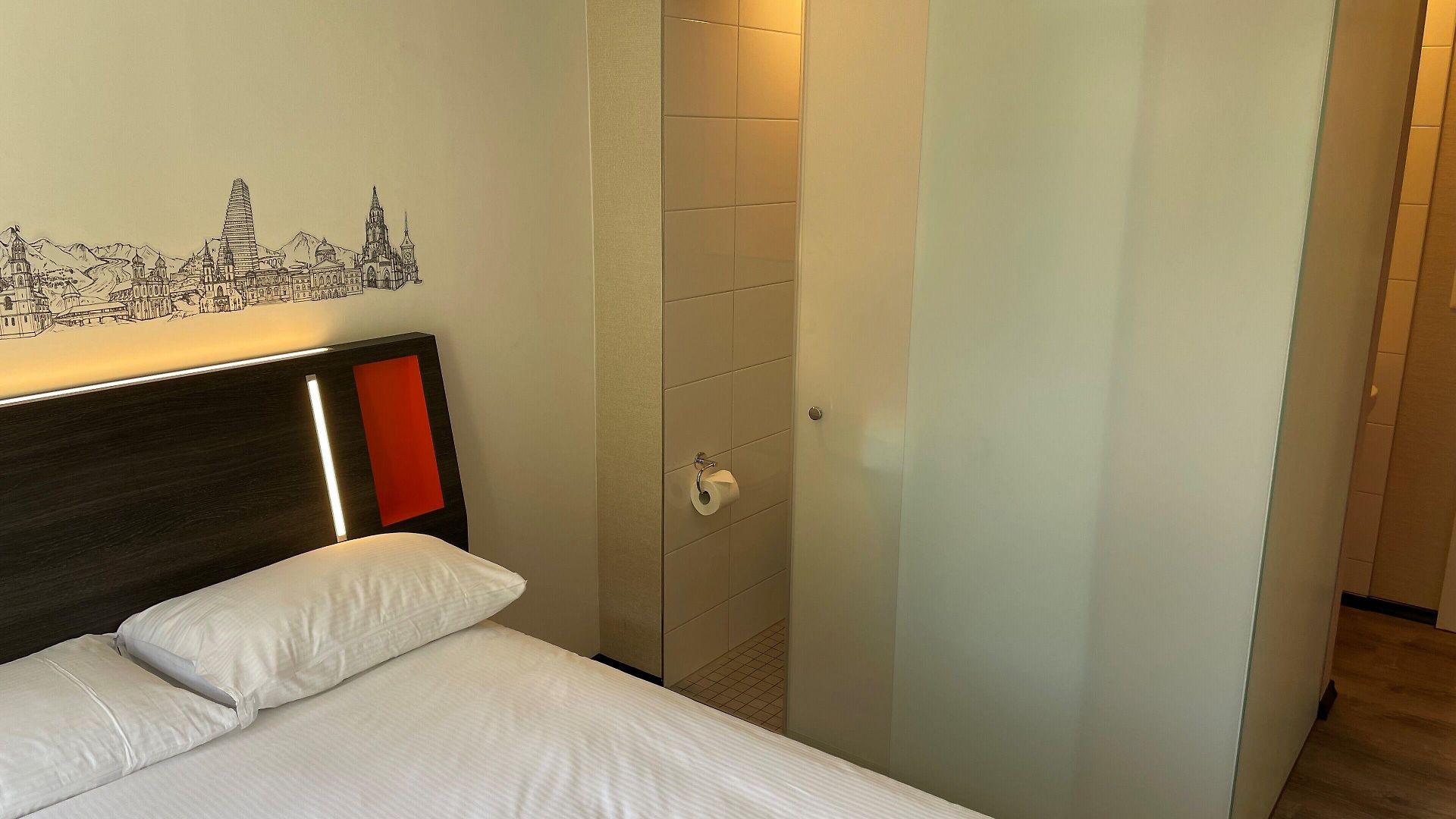 Easyhotel Main Station Hotel Zurich