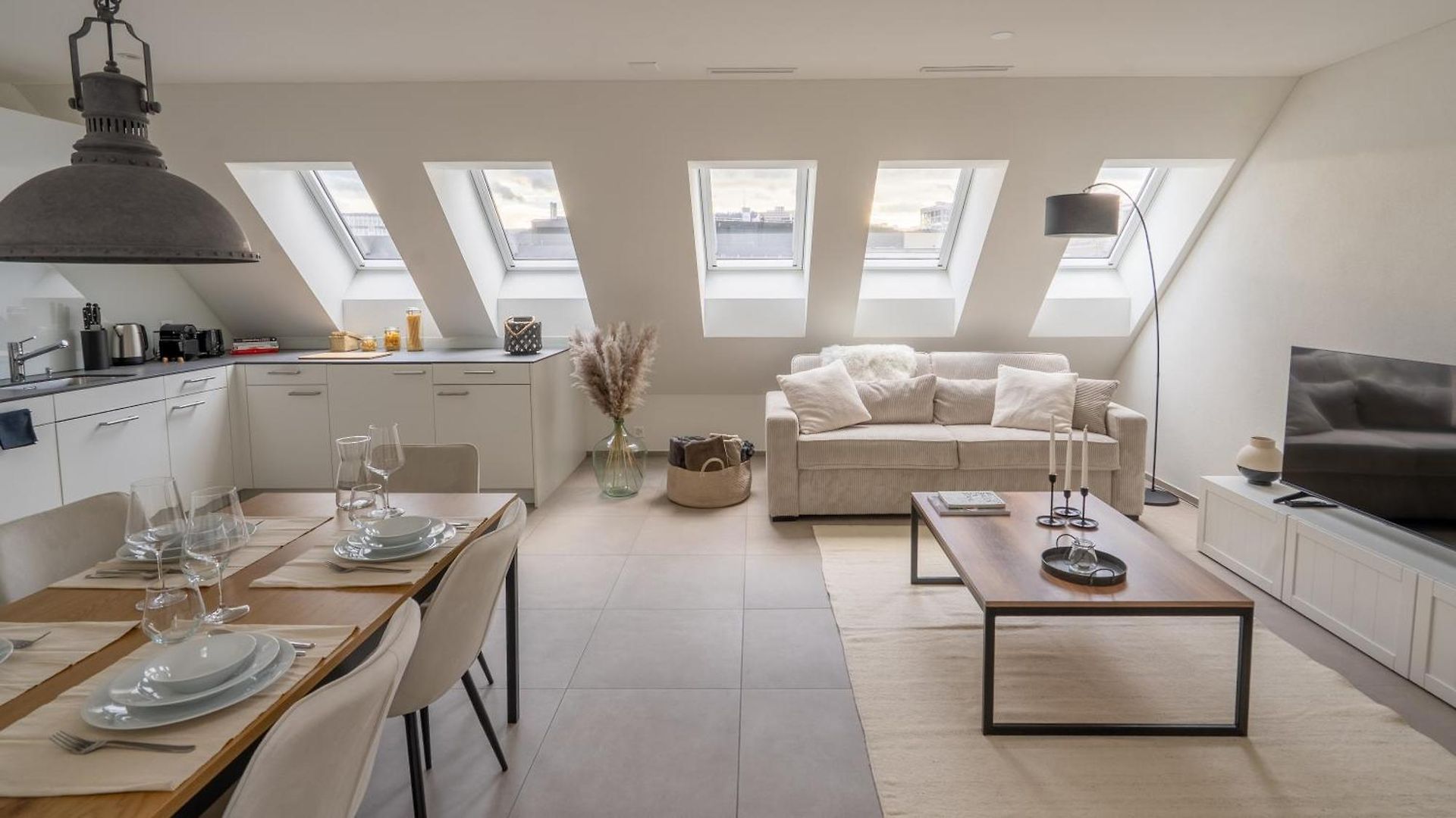 Apartment Modern Next To Hb With Roof Terrace